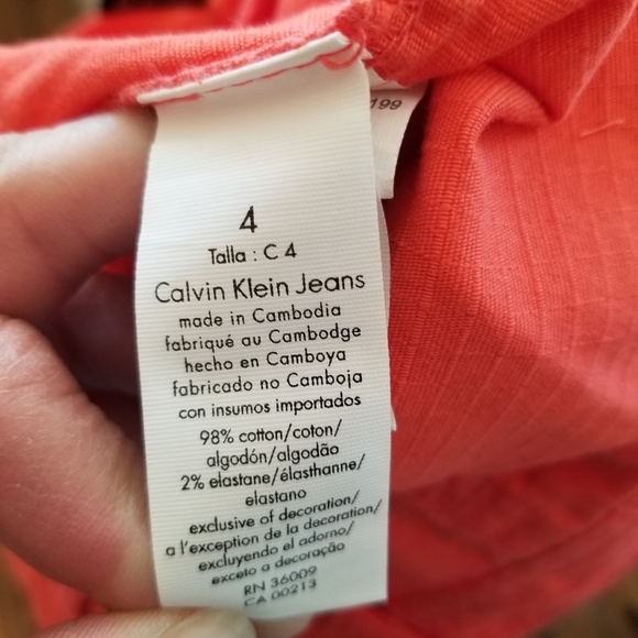 Calvin Klein Cotton Cargo Chino Shorts 4 - Picture 8 of 9